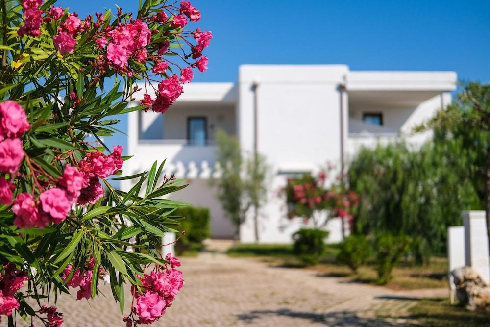 Torre Guaceto Greenblu Resort Спеккьолла Экстерьер фото